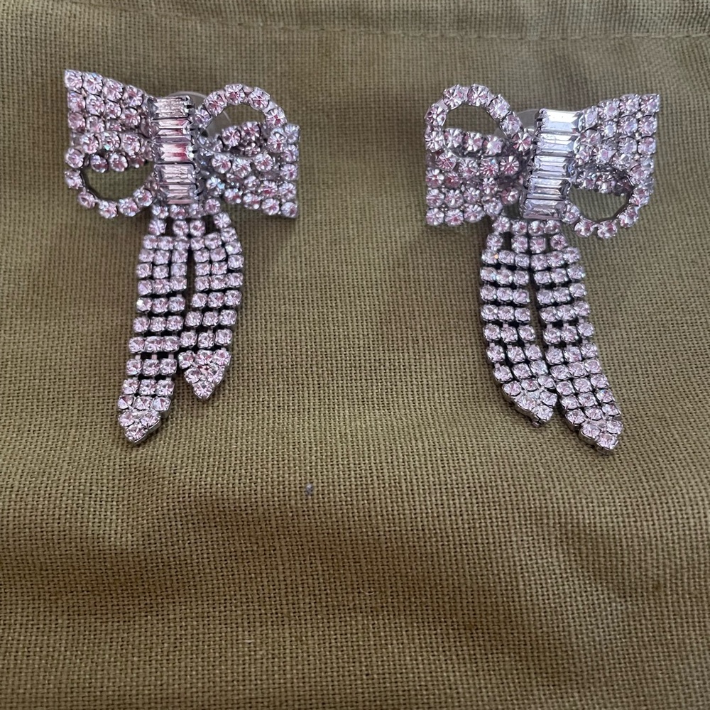 Lola bow earrings from Jennifer Behr